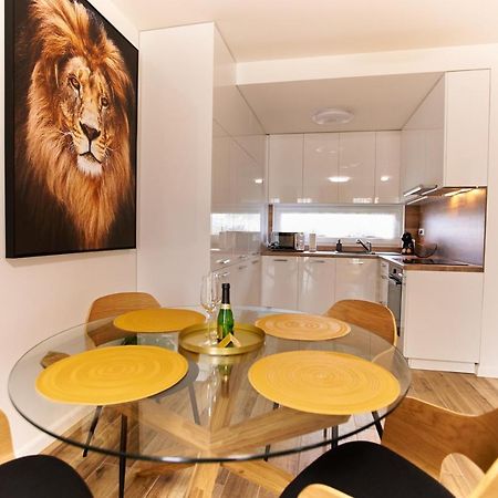 Starlight Bronze Szeged- Exclusive Apartment Luaran gambar