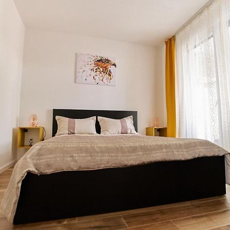 Starlight Bronze Szeged- Exclusive Apartment Luaran gambar