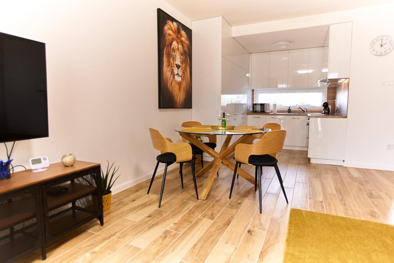 Starlight Bronze Szeged- Exclusive Apartment Luaran gambar