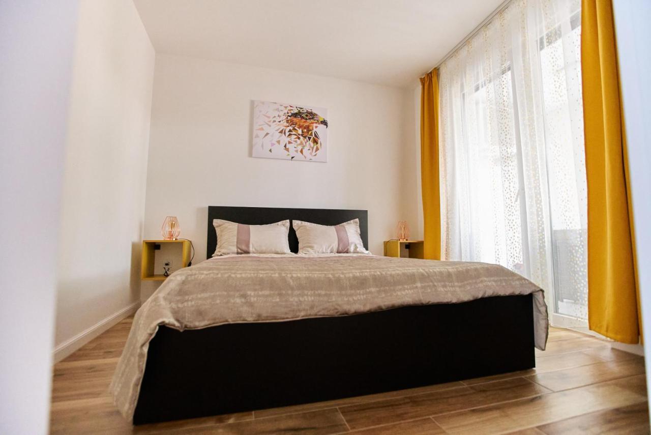Starlight Bronze Szeged- Exclusive Apartment Luaran gambar