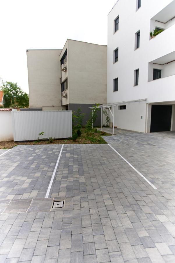 Starlight Bronze Szeged- Exclusive Apartment Luaran gambar