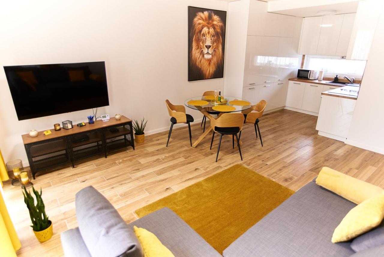 Starlight Bronze Szeged- Exclusive Apartment Luaran gambar