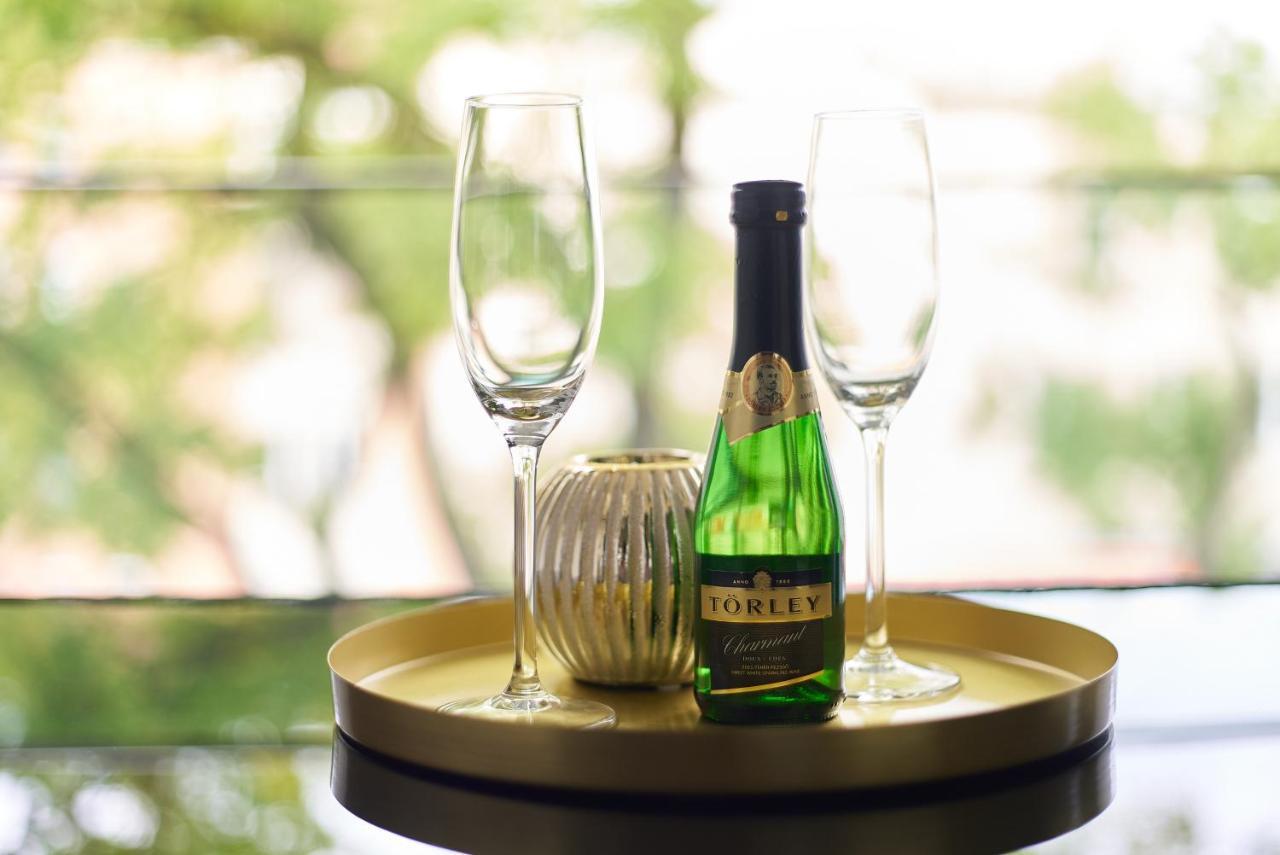 Starlight Bronze Szeged- Exclusive Apartment Luaran gambar