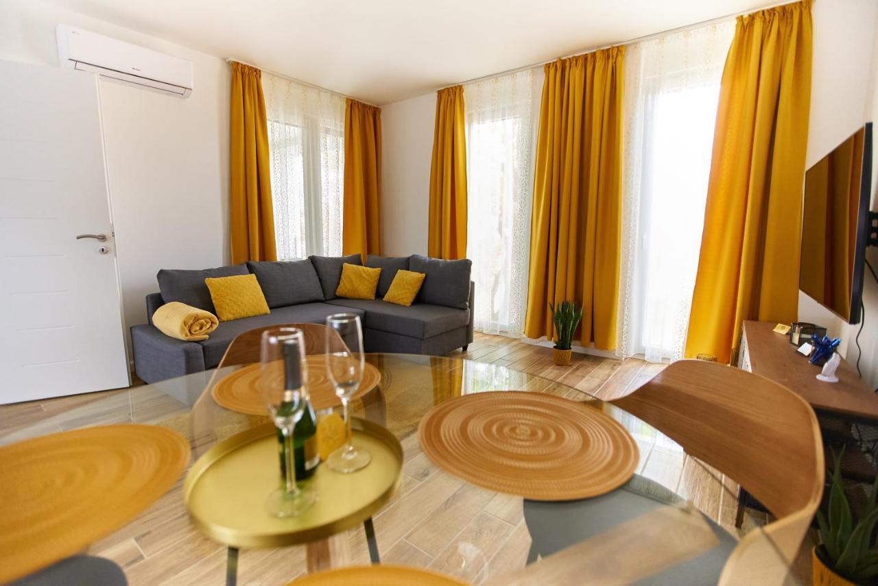 Starlight Bronze Szeged- Exclusive Apartment Luaran gambar